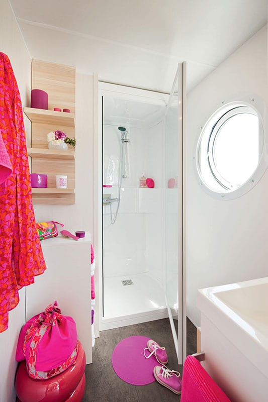 Mobile home shower room Space 28m².