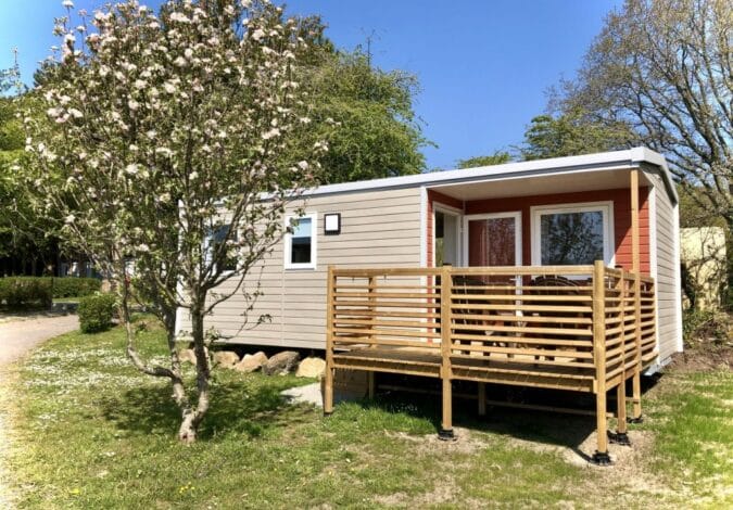 Mobil-home « COTTAGE » avec 2 chambres et terrasse semi